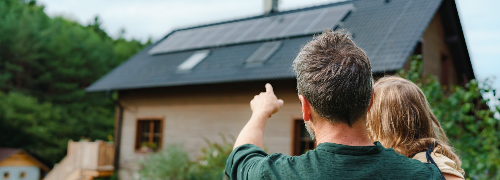 WyHy Member Looking at his new solar panels